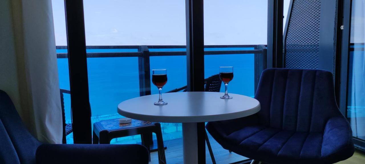 Only Front Sea View, No Side View, Wonderful Panorama, High Floor, Location Guarantee Aparthotel Batumi Exterior photo