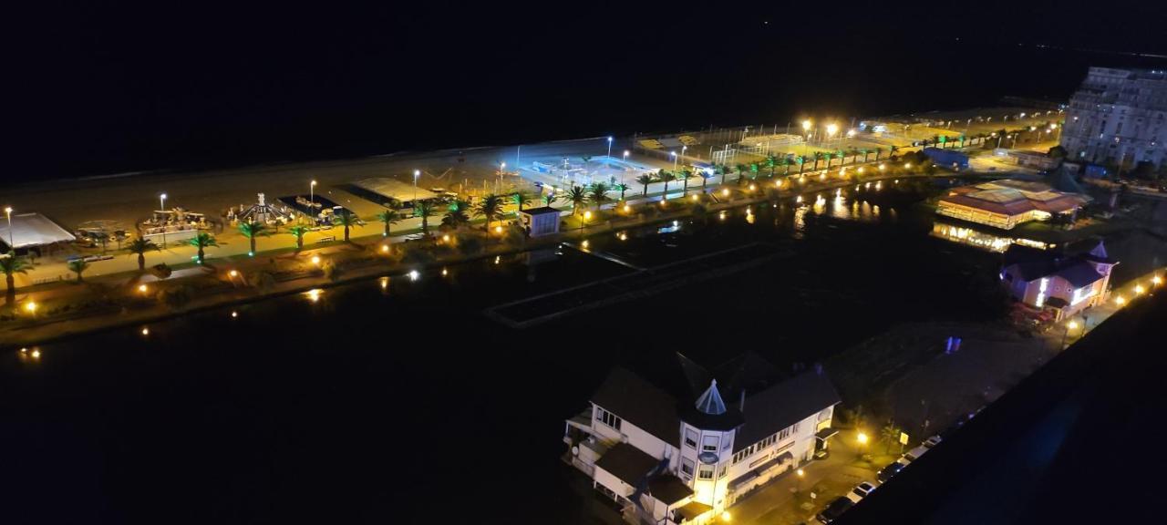 Only Front Sea View, No Side View, Wonderful Panorama, High Floor, Location Guarantee Aparthotel Batumi Exterior photo